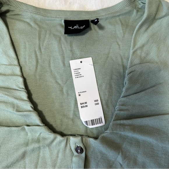 BNWT Urban Outfitters Green Cropped Long Sleeve Top - Picture 4 of 4